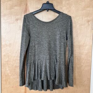 Elegant Gray Women's Top Hollister